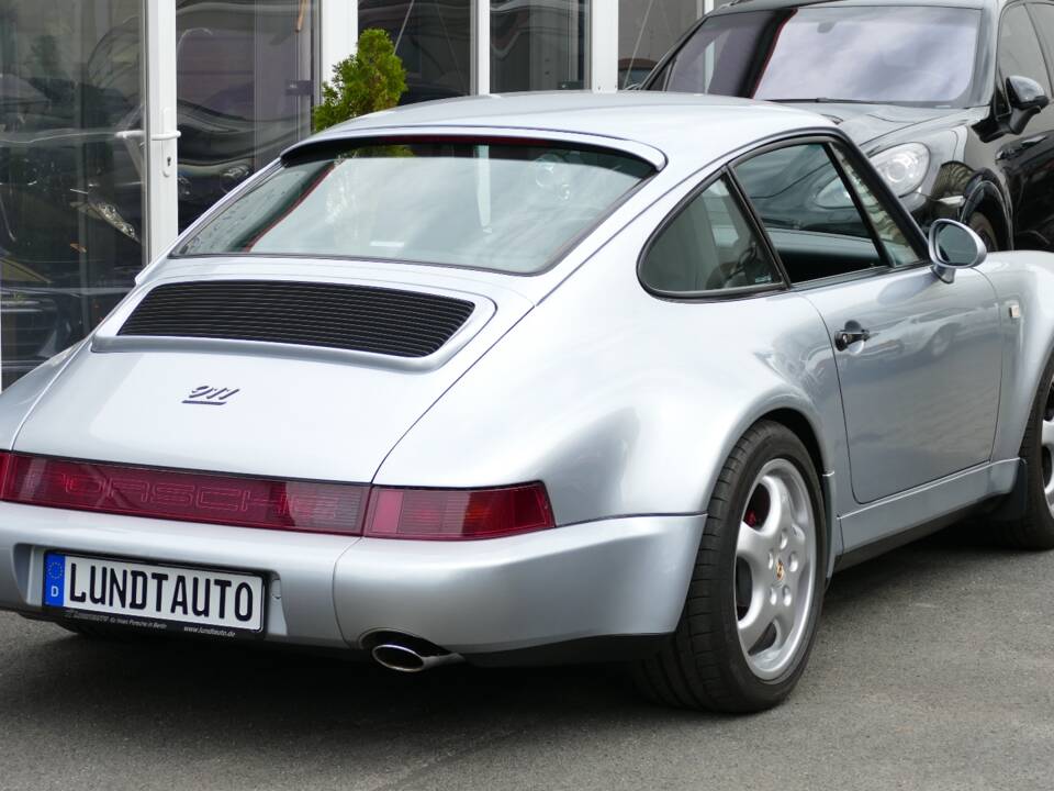 Image 4/22 of Porsche 911 Carrera 4 "30 Jahre 911" (1994)
