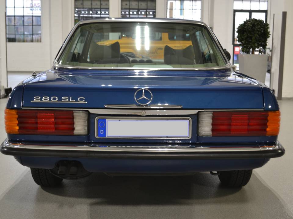 Image 7/17 of Mercedes-Benz 280 SLC (1977)
