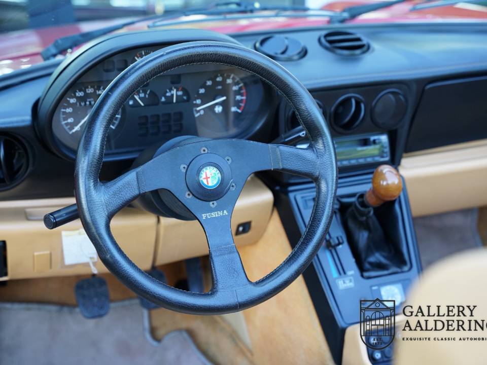 Image 26/50 de Alfa Romeo 2.0 Spider (1991)