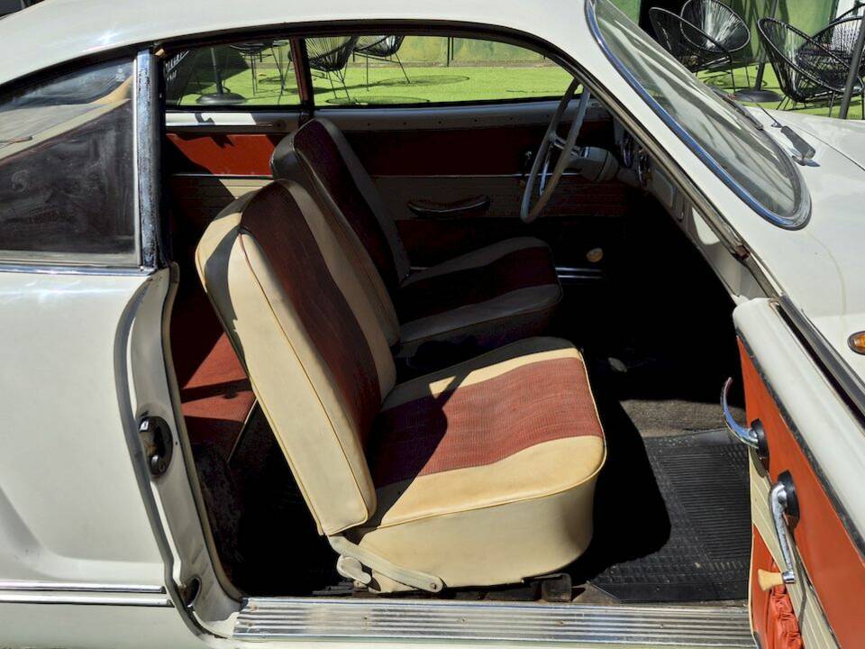 Image 36/71 of Volkswagen Karmann Ghia 1200 (1962)