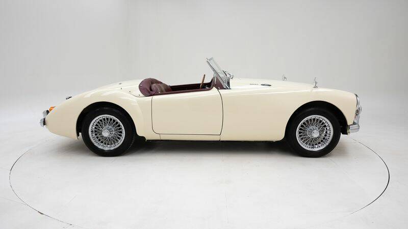 Image 9/15 de MG MGA 1600 (1962)
