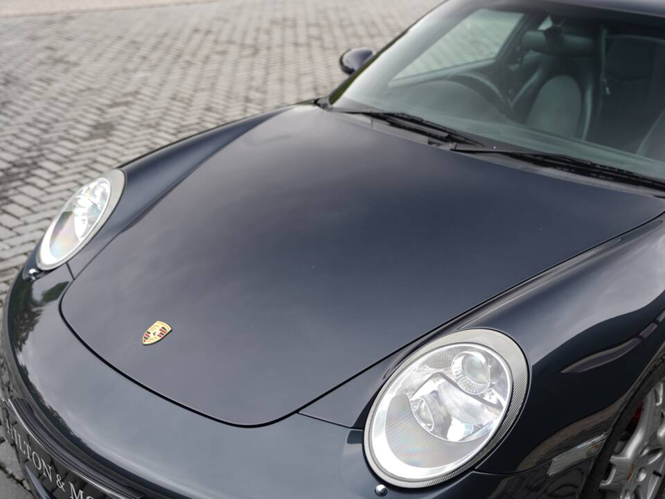 Bild 38/50 von Porsche 911 Carrera 4S (2007)