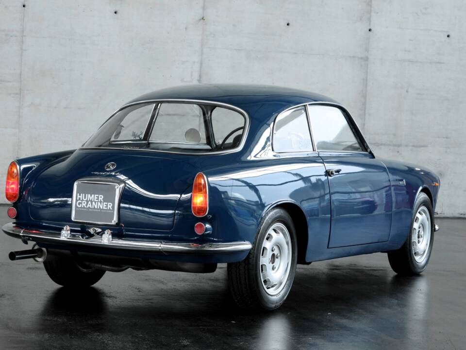 Image 12/50 de Alfa Romeo Giulia 1600 Sprint (1962)