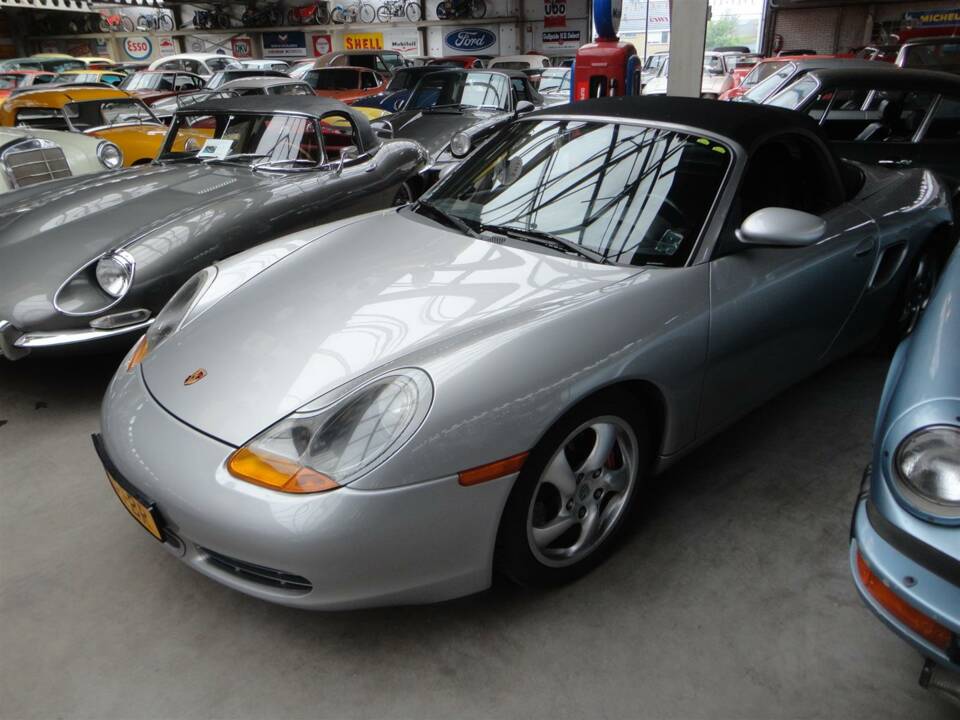 Image 22/44 de Porsche Boxster S (2000)