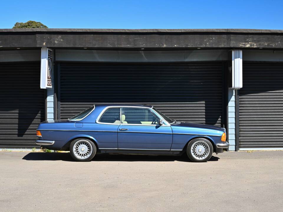 Bild 11/50 von Mercedes-Benz 280 CE (1983)