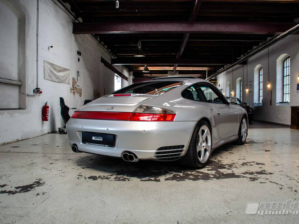 Image 6/11 of Porsche 911 Carrera 4S (2002)