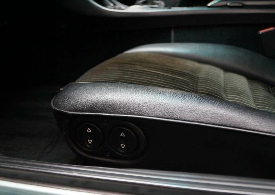 Image 11/50 de Porsche 944 Turbo (1986)