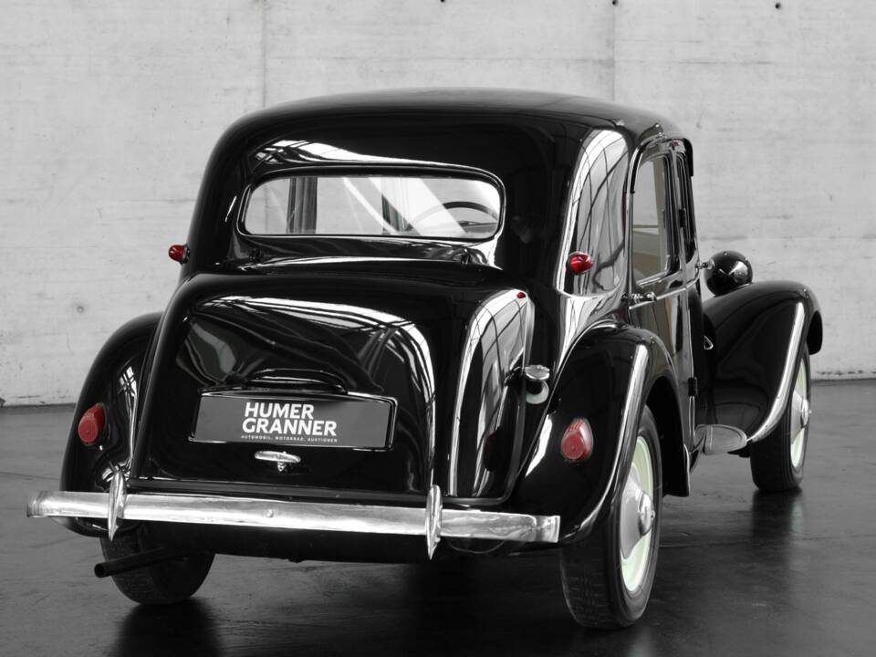 Image 8/50 of Citroën Traction Avant 11 BL (1953)