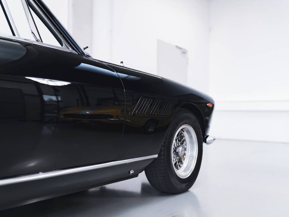 Image 50/100 of Ferrari 330 GT 2+2 (1965)