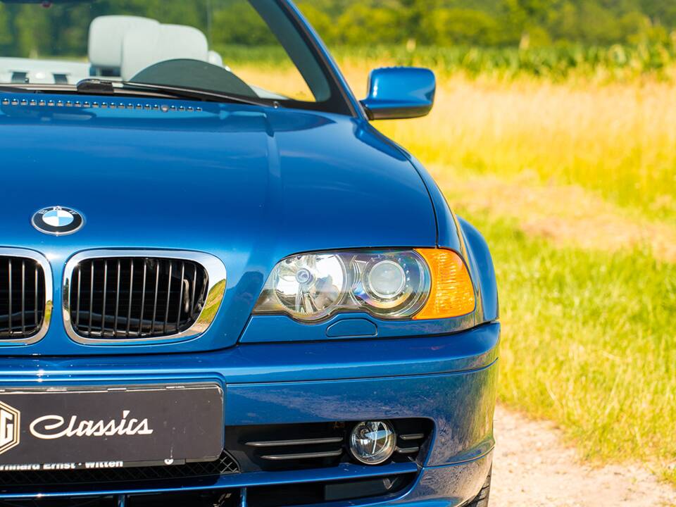 Image 12/31 of BMW 325Ci (2001)
