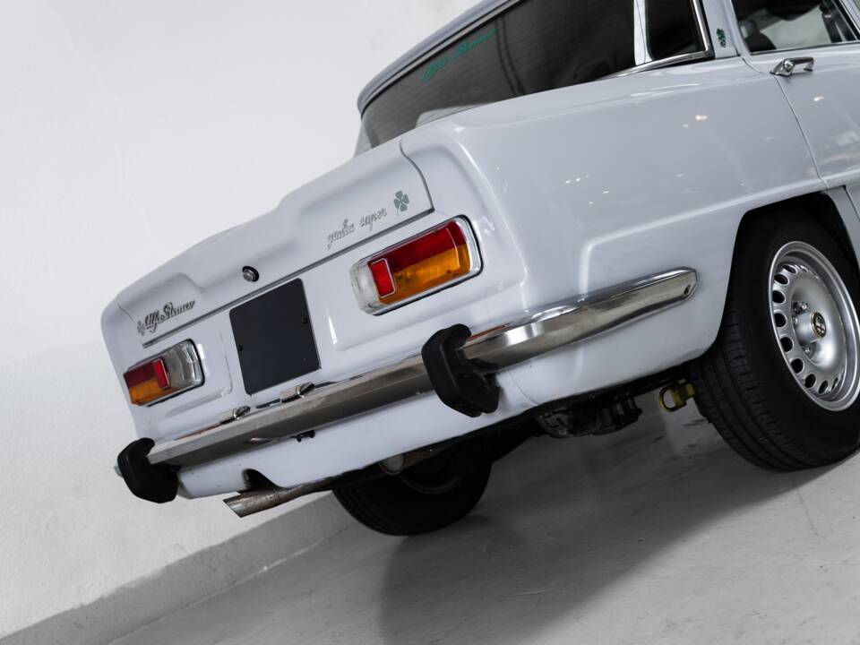 Bild 36/40 von Alfa Romeo Giulia Super 1.3 (1974)