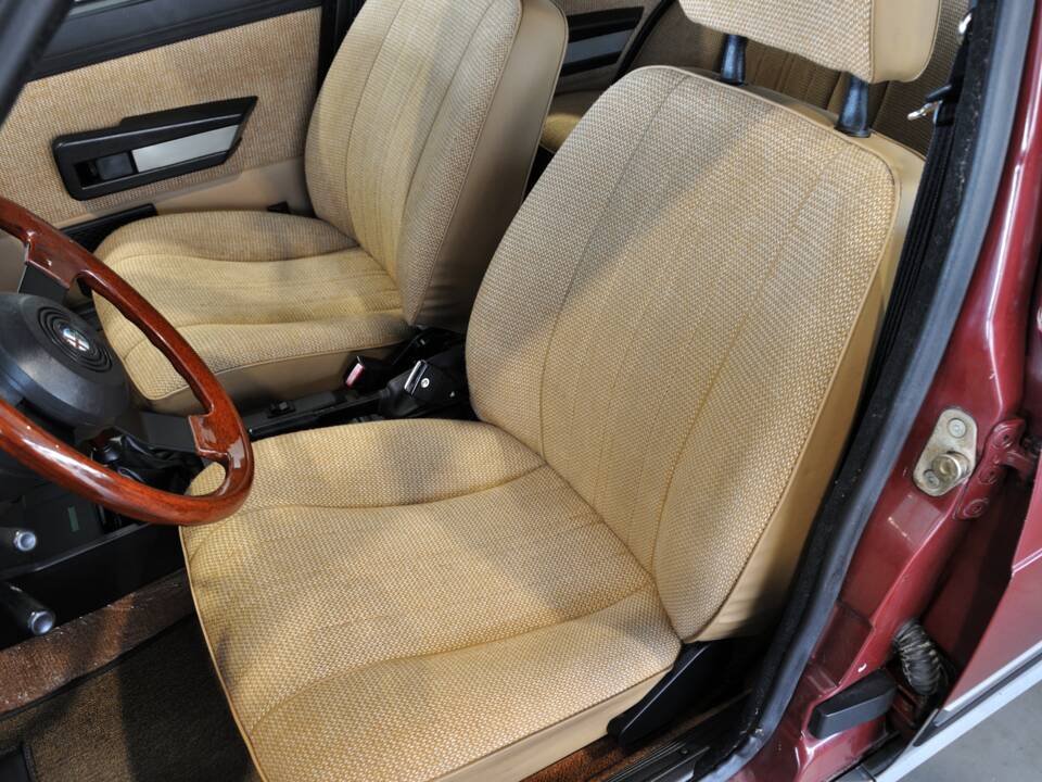 Bild 20/50 von Alfa Romeo Giulietta 1.8 (1985)