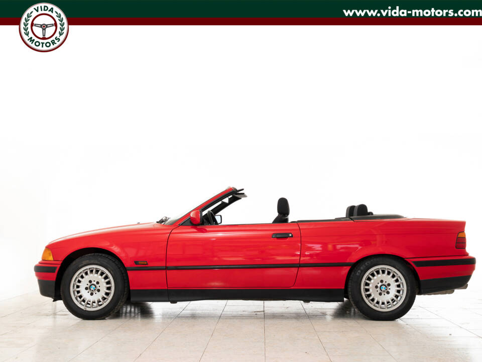Immagine 6/20 di BMW 318i (1994)