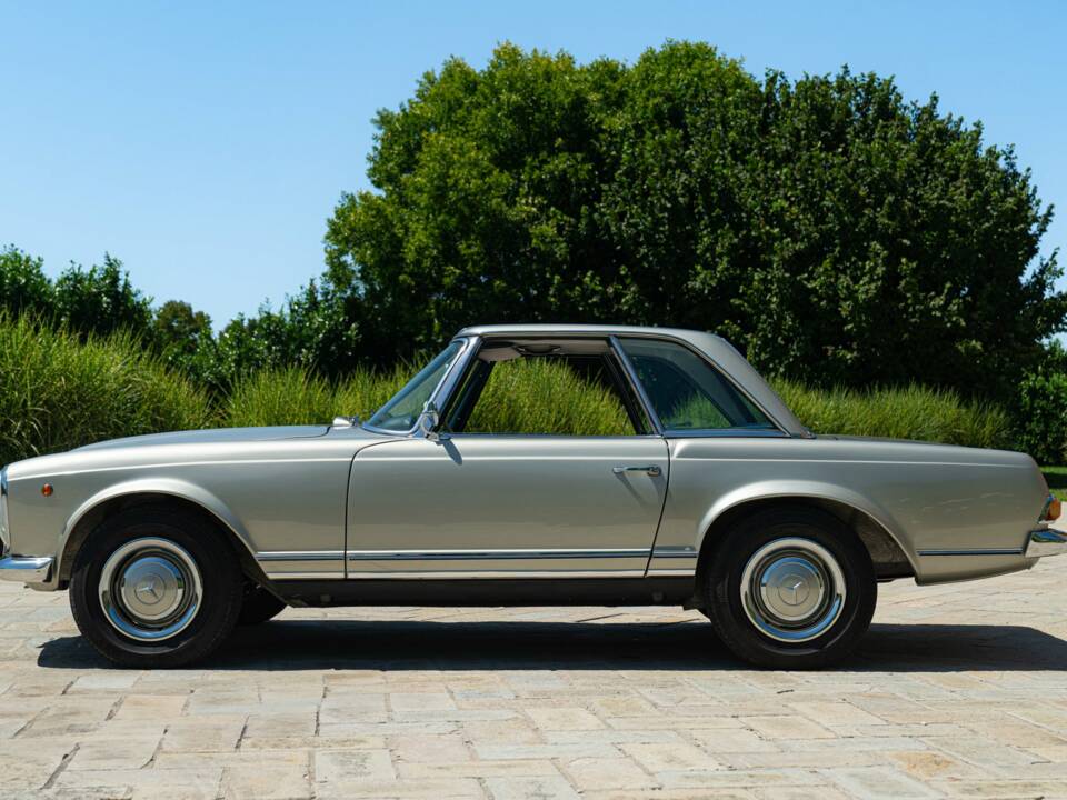 Image 7/50 de Mercedes-Benz 230 SL (1965)