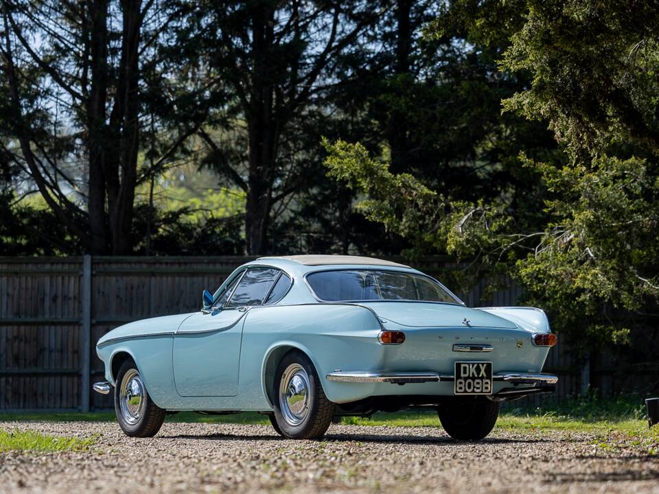 Image 30/50 of Volvo 1800 S (1964)