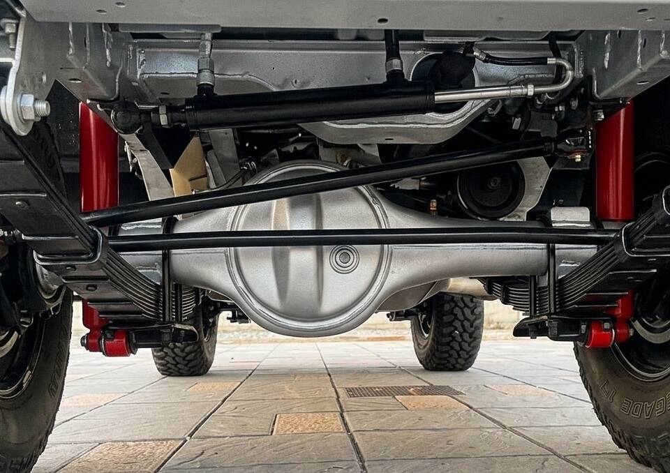 Immagine 8/15 di Land Rover 90 (1988)