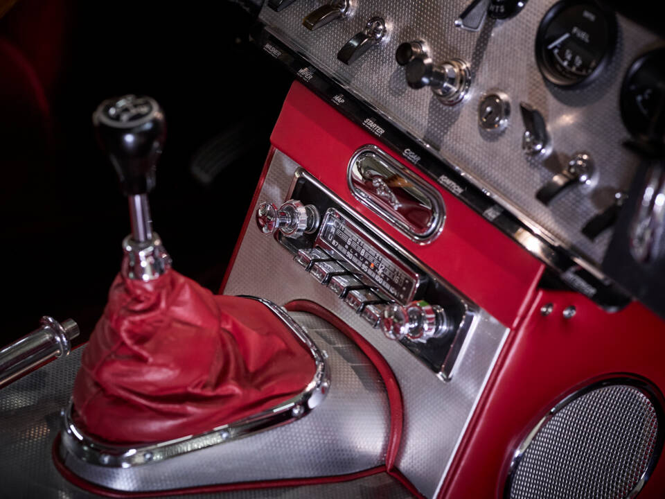 Immagine 88/99 di Jaguar E-Type 3.8 (1964)