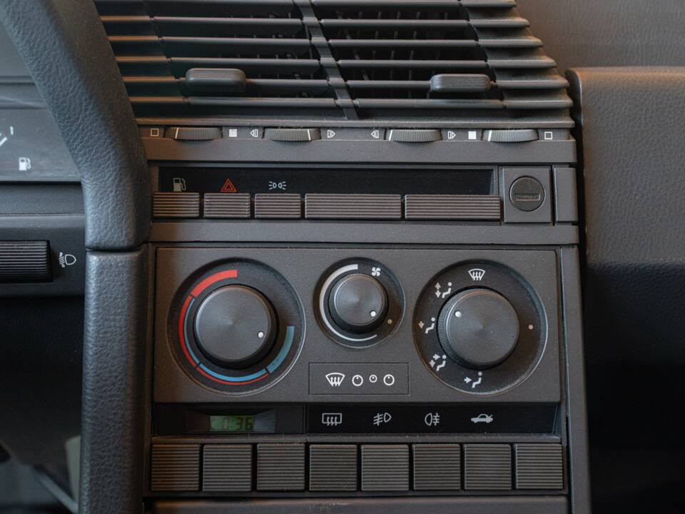 Image 33/50 de Alfa Romeo 164 2.0 (1991)