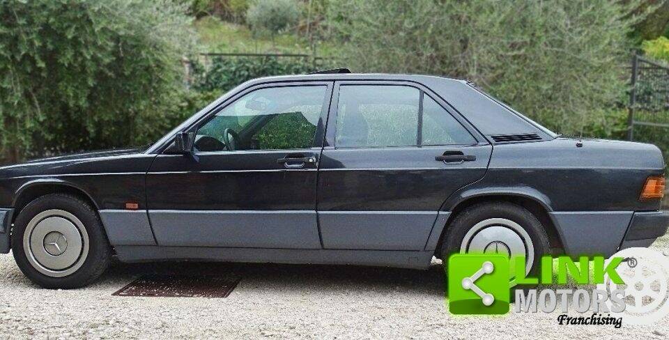 Image 3/9 de Mercedes-Benz 190 E 1.8 (1990)