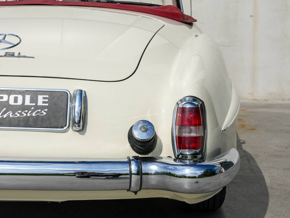 Afbeelding 8/35 van Mercedes-Benz 190 SL (1959)