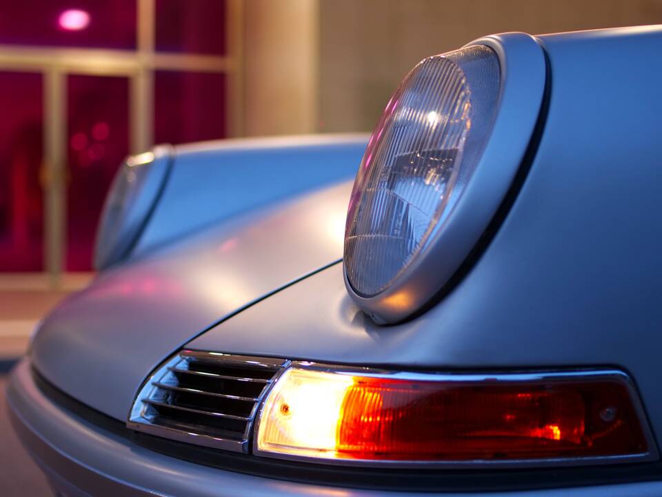 Bild 7/99 von Porsche 911 Carrera 3.2 (1983)