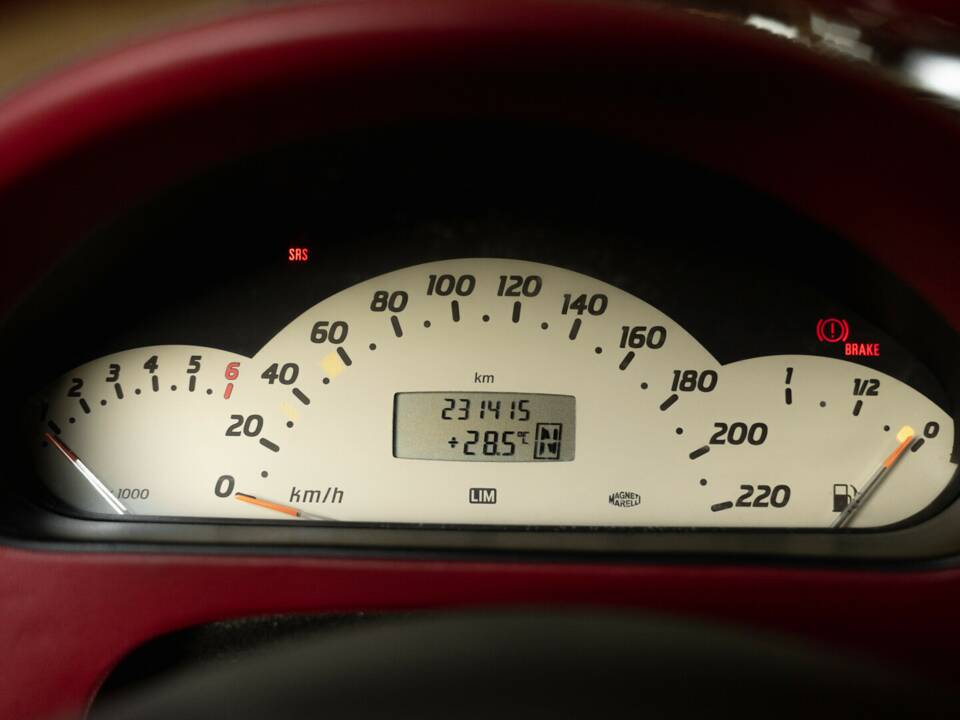 Obraz 35/42 pojazdu Mercedes-Benz A 160 "F1 Häkkinen Edition" (1999)