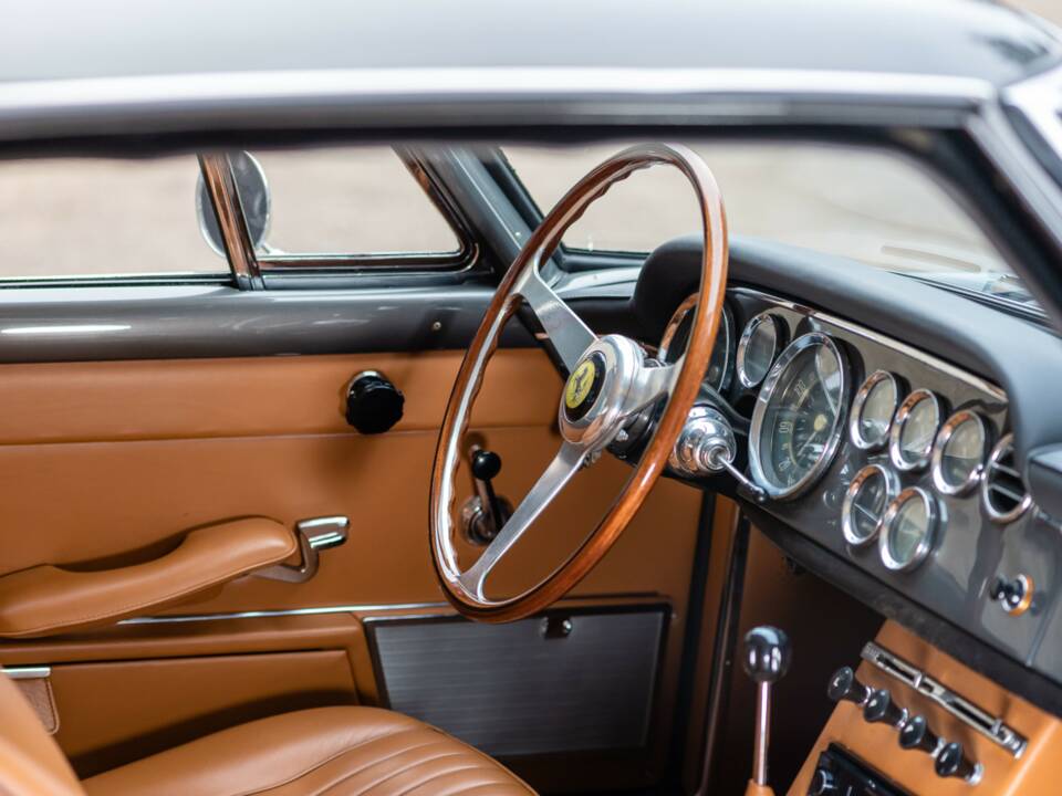 Bild 22/50 von Ferrari 250 GT/E (1963)