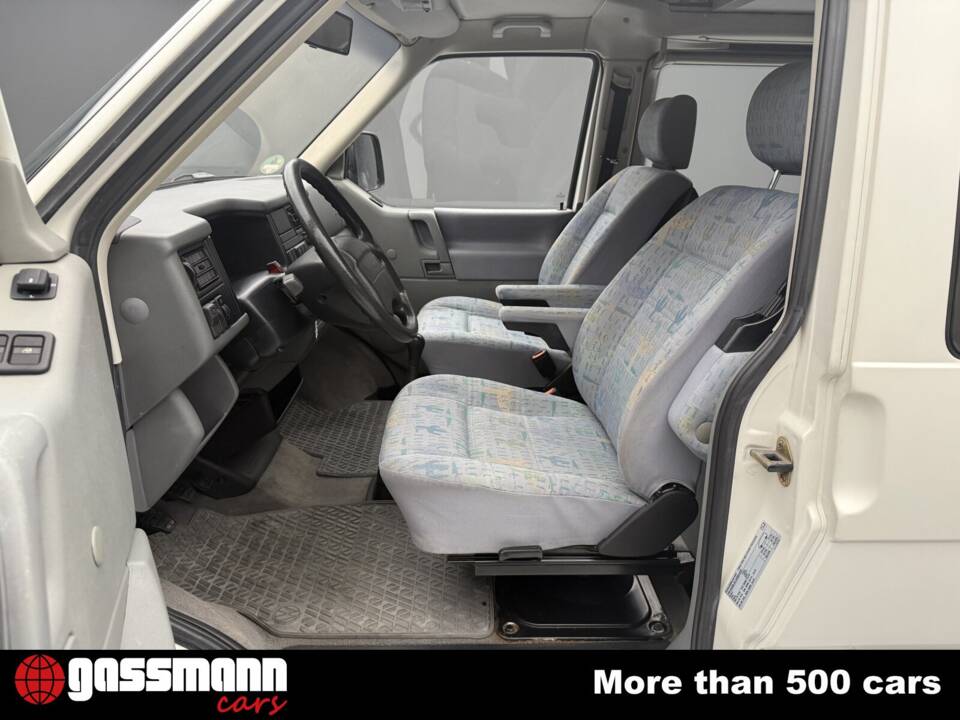 Image 11/15 of Volkswagen T4 California 2.0 (1995)