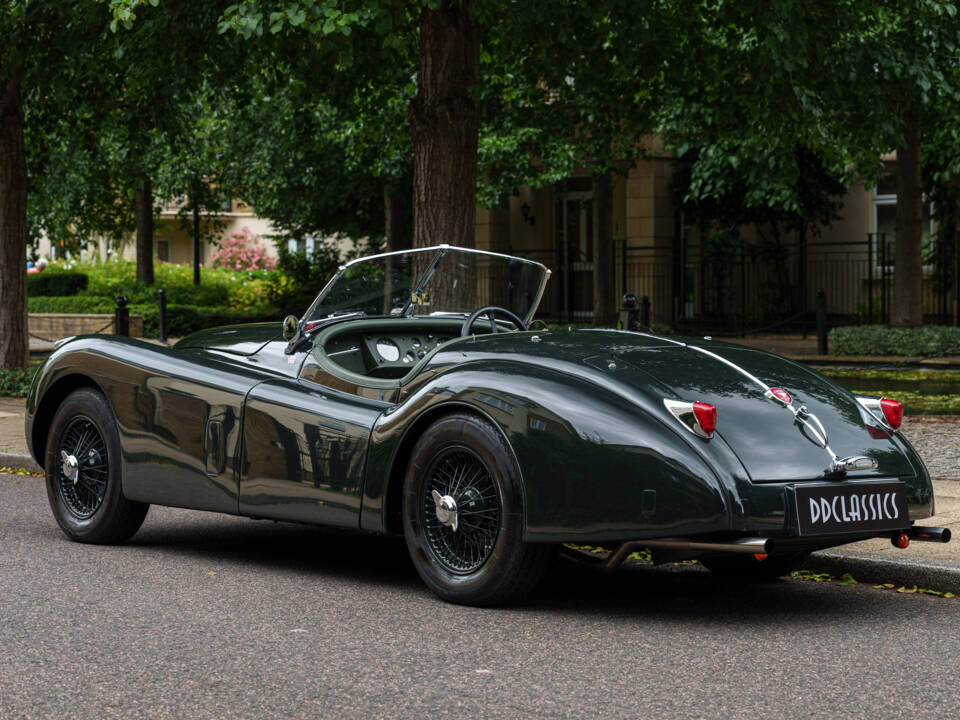 Immagine 4/25 di Jaguar XK 140 OTS (1956)