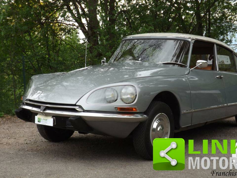 Imagen 4/10 de Citroën DS 21 Pallas (1969)