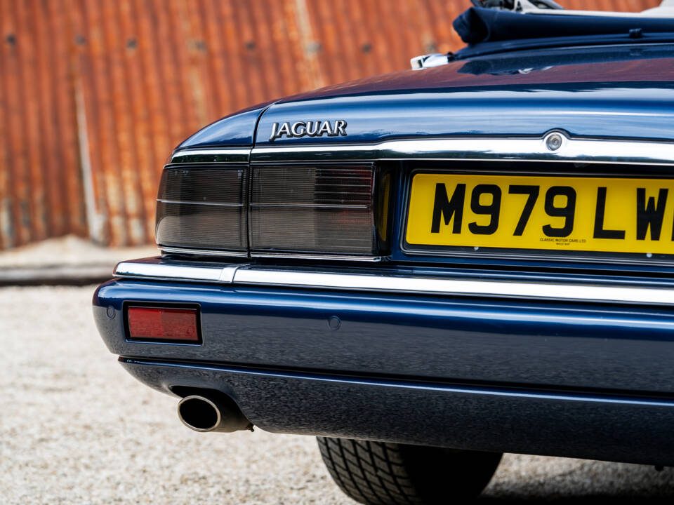 Image 22/38 of Jaguar XJS 4.0 (1995)