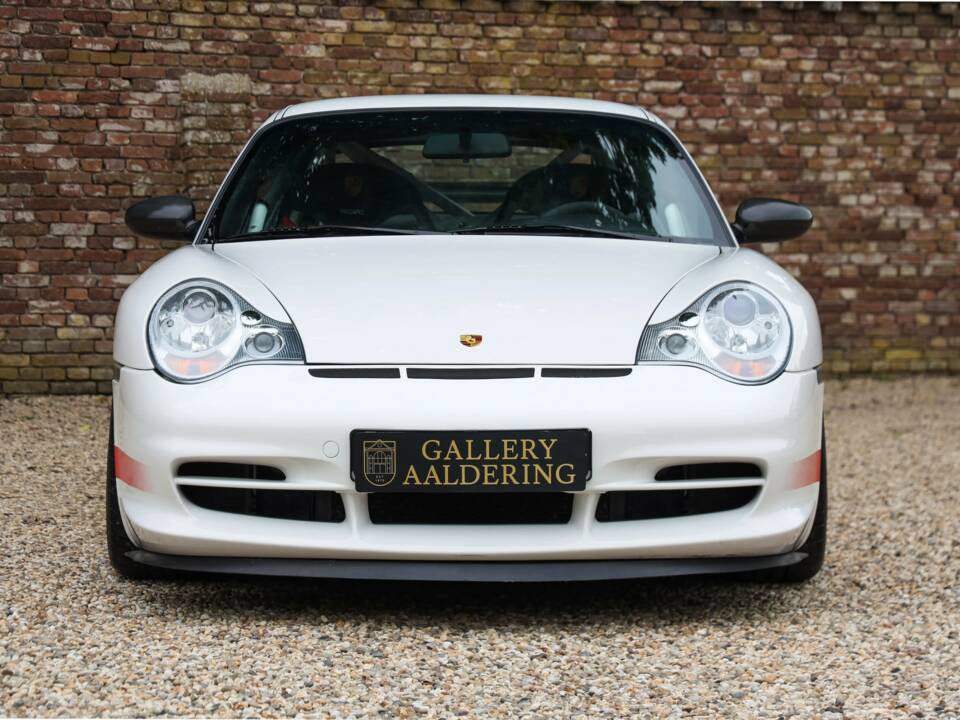 Immagine 5/50 di Porsche 911 GT3 RS (2004)
