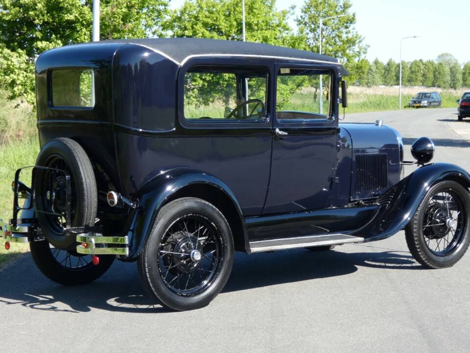 Image 3/15 of Ford Model A Tudor Sedan (1929)