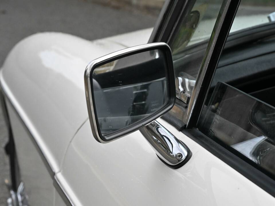 Image 36/50 of MG MGB (1972)