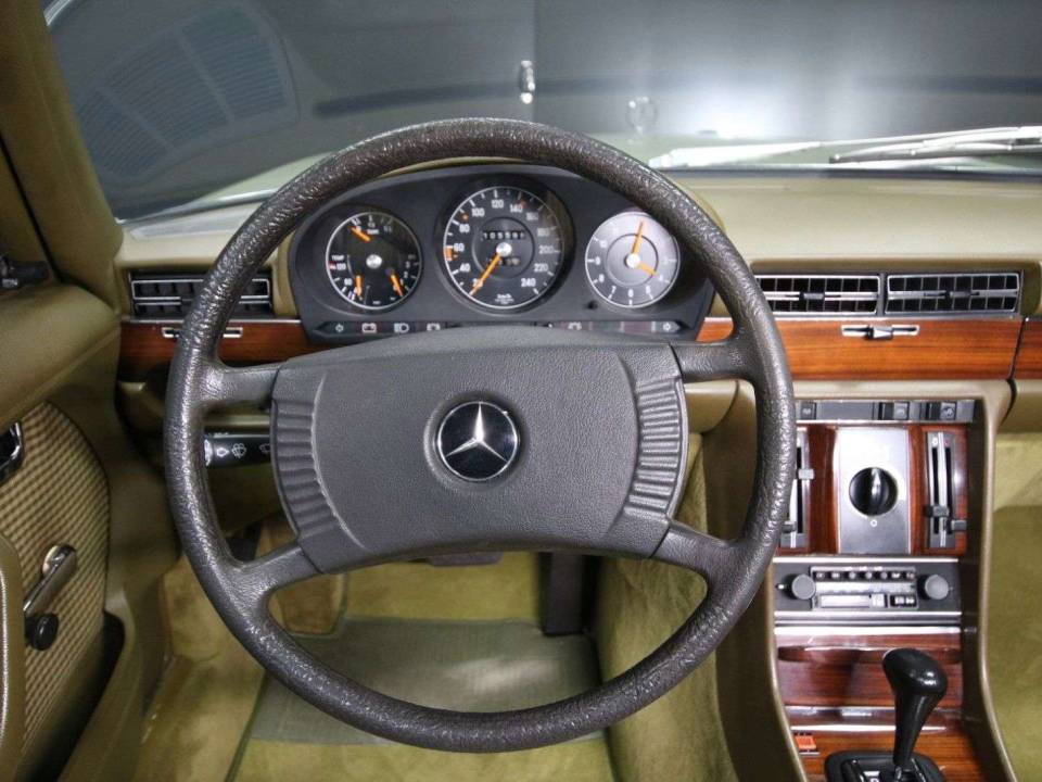 Immagine 12/30 di Mercedes-Benz 280 SE (1978)