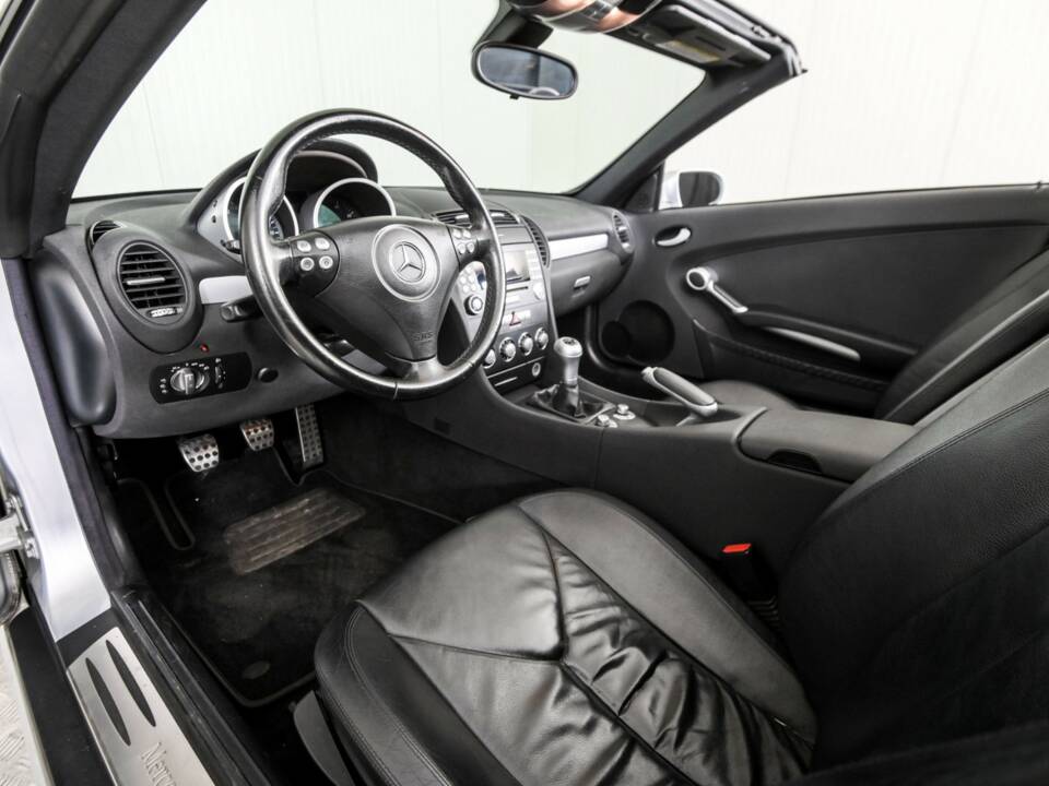 Image 32/50 of Mercedes-Benz SLK 200 Kompressor (2004)