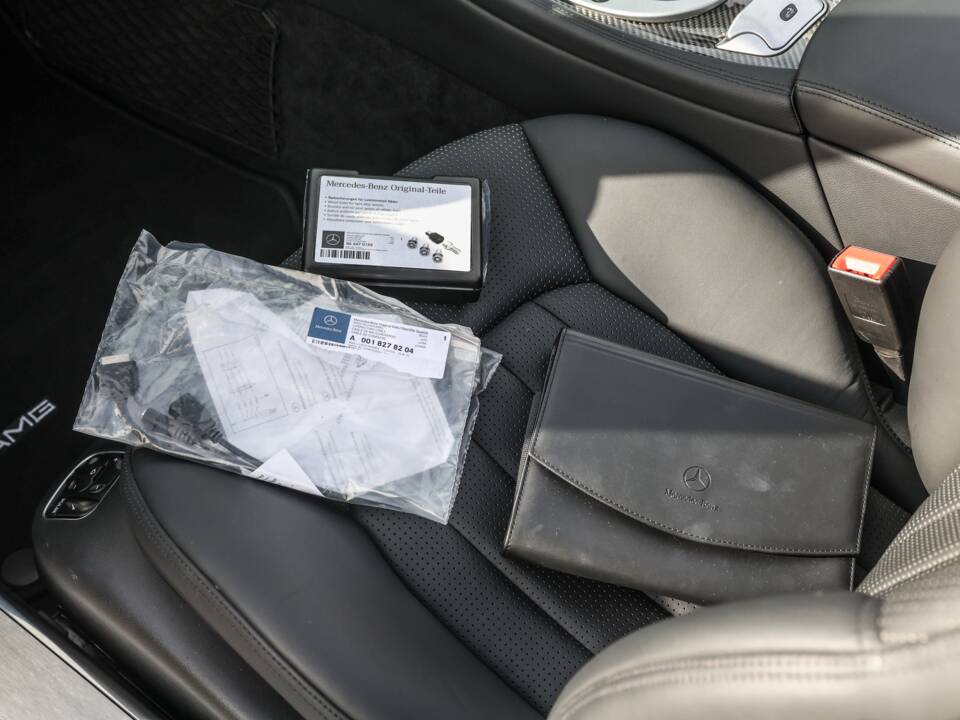 Afbeelding 28/47 van Mercedes-Benz SL 63 AMG (2008)