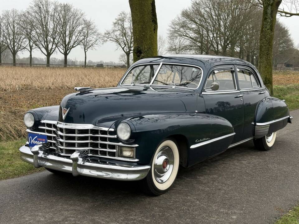 Image 24/24 of Cadillac de Ville Touring Sedan (1947)
