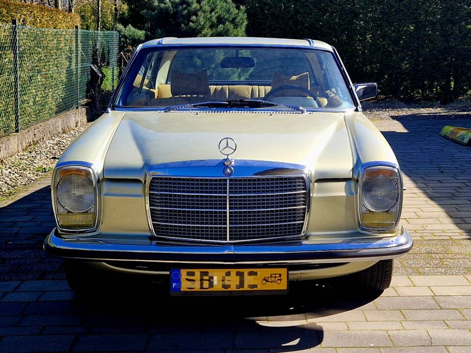 Image 5/9 of Mercedes-Benz 280 CE (1972)