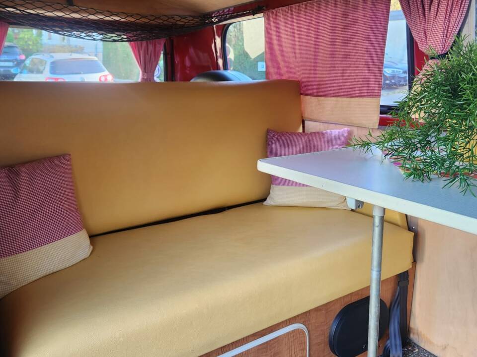 Image 11/12 of Volkswagen T2a Kleinbus (1969)