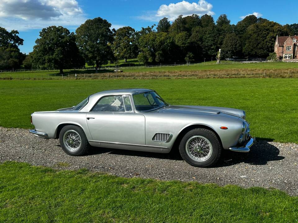 Afbeelding 3/53 van Maserati 3500 GT Touring (1961)