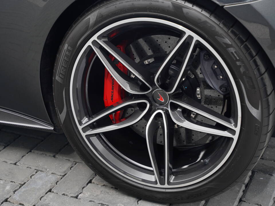Afbeelding 46/50 van McLaren 570S (2016)