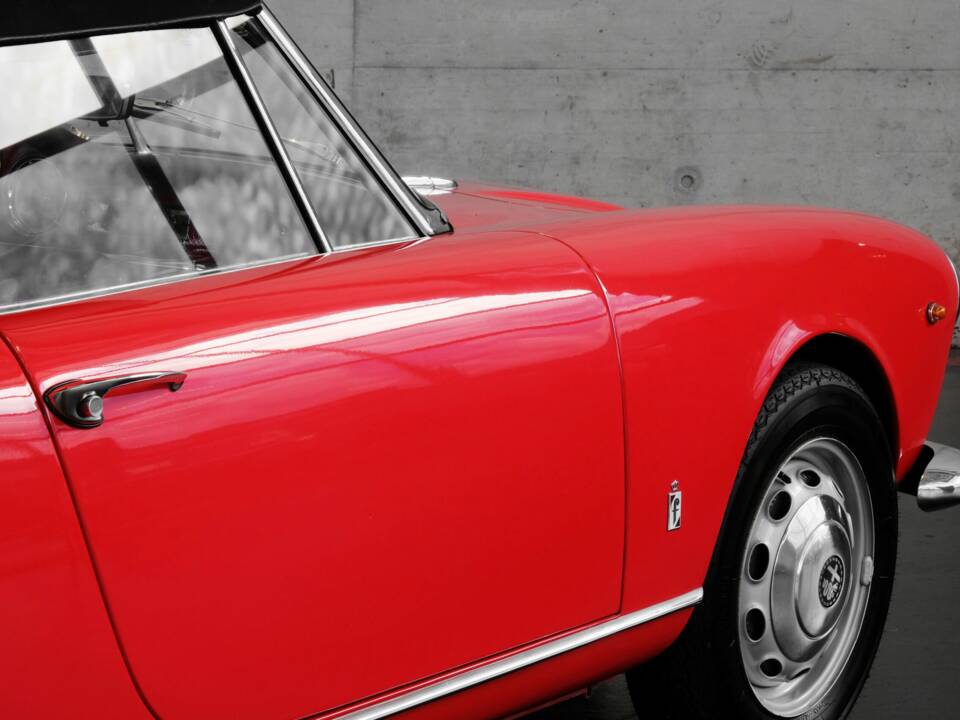 Afbeelding 40/46 van Alfa Romeo Giulia 1600 Spider (1963)