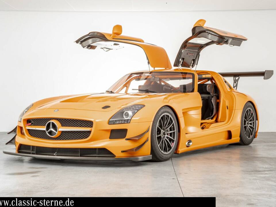 Image 2/15 of Mercedes-Benz SLS AMG GT3 (2013)