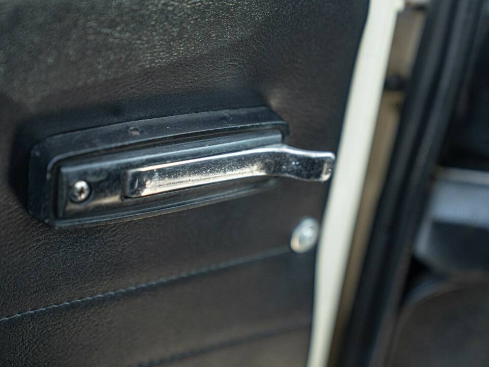 Image 30/47 of Innocenti Mini Cooper 1300 (1974)