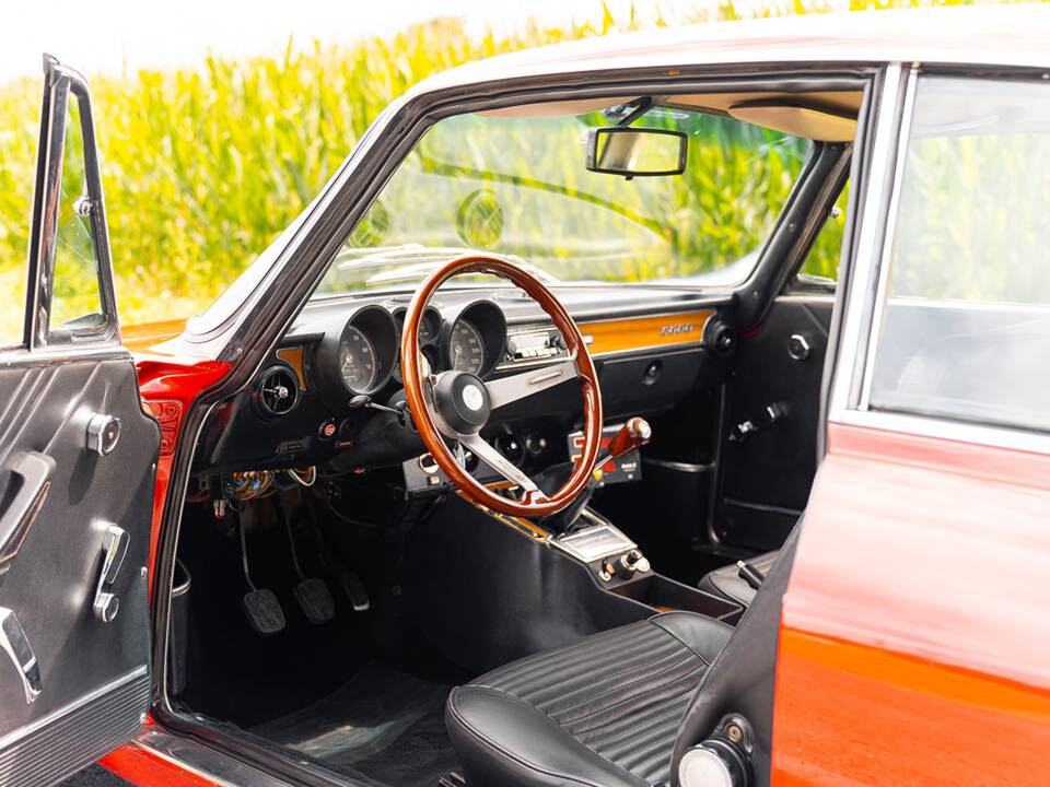 Image 28/53 of Alfa Romeo 2000 GT Veloce (1975)