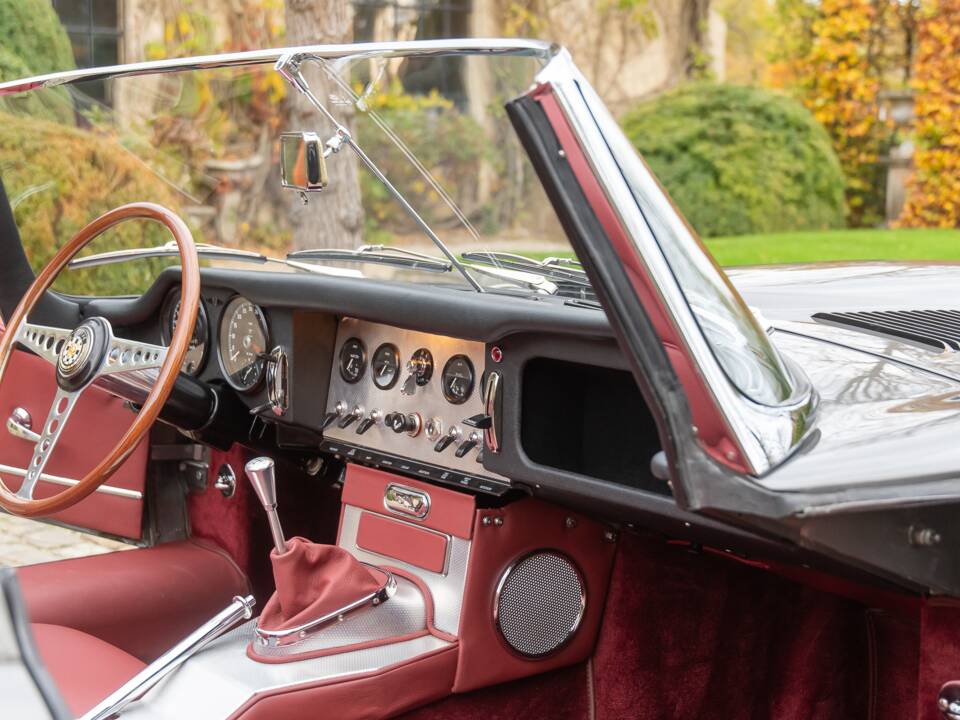Bild 22/28 von Jaguar E-Type 3.8 (1964)