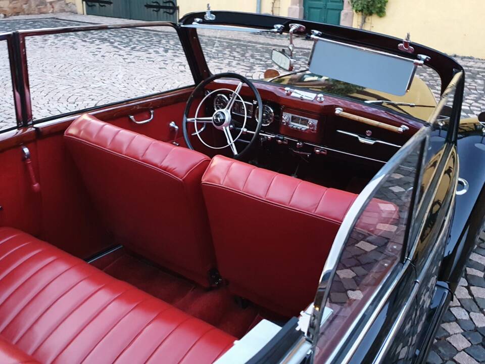 Image 18/22 de Mercedes-Benz 220 Cabriolet B (1953)