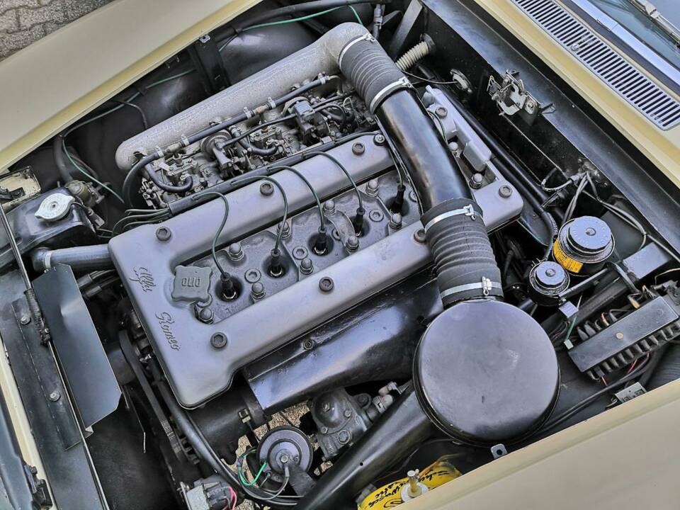Image 6/29 of Alfa Romeo 2600 Sprint (1966)
