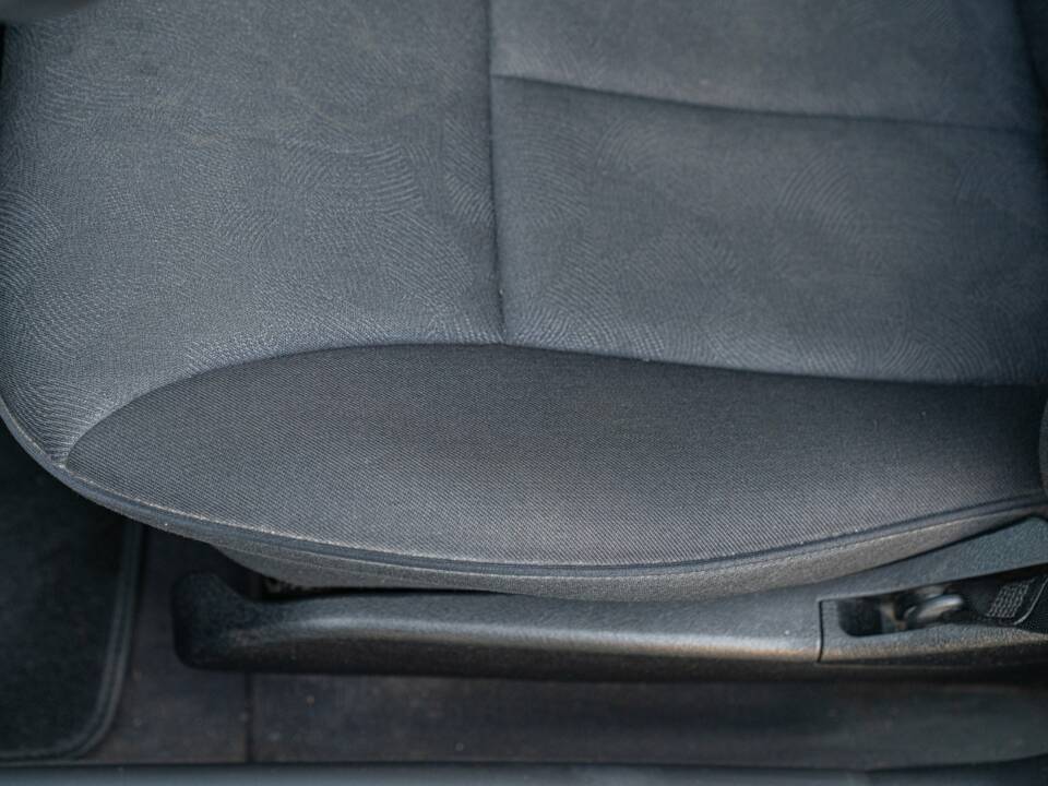 Image 29/50 de Mercedes-Benz E 430 (2000)